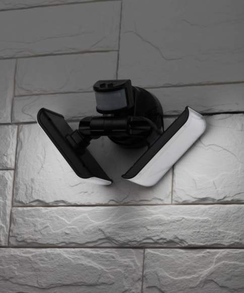 Фасадный светильник с двумя световыми панелями c выносной солнечной батареей Эра ERAFS020-42 (Б0044490) Фасадный светильник с двумя световыми панелями c выносной солнечной батареей Эра ERAFS020-42 (Б0044490)