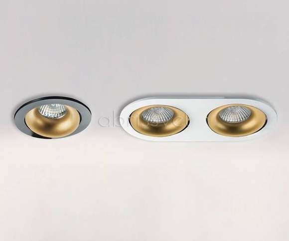 Встраиваемый светильник Italline DE-200 black Встраиваемый светильник Italline DE-200 black