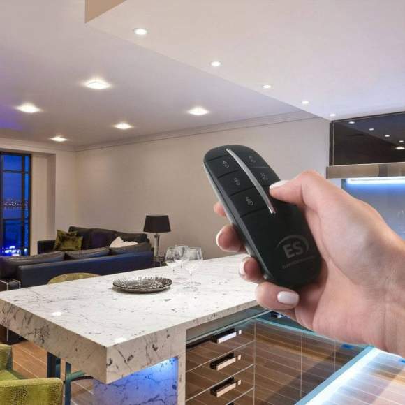 Пульт управления Y8 Черный (4 канала) Elektrostandard Пульт управления Y8 Черный (4 канала) Elektrostandard