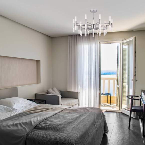 Люстра на штанге Bastone Bogate's 346 Smart (a053999) Люстра на штанге Bastone Bogate's 346 Smart (a053999)