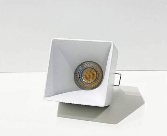 Встраиваемый светильник Italline DL 3024 white Встраиваемый светильник Italline DL 3024 white