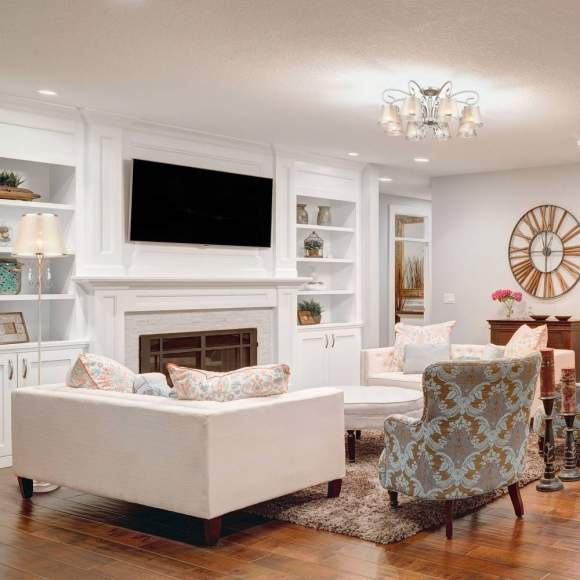 Потолочная люстра 60065/8 серебро ЕВРОСВЕТ