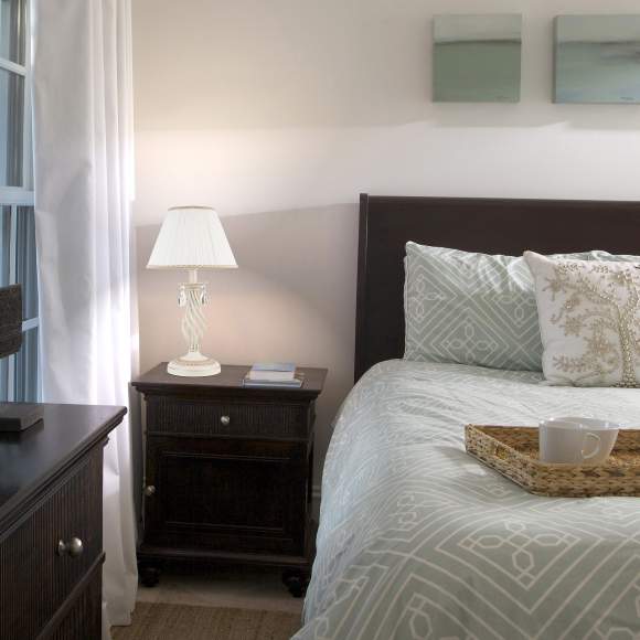 Настольная лампа 01002/1 белый с золотом Настольная лампа 01002/1 белый с золотом