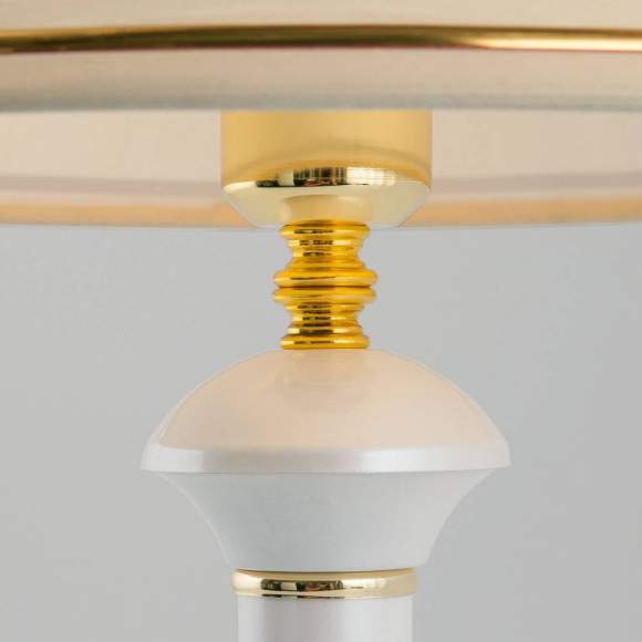 60019/1 глянцевый белый Настольная лампа ЕВРОСВЕТ Lorenzo