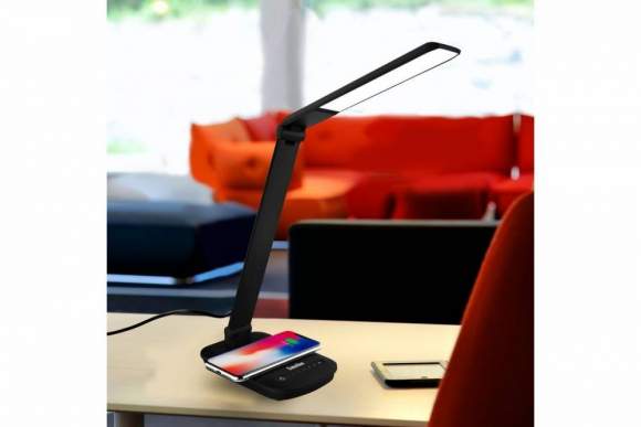 Светодиодный настольный сенсорный светильник с беспроводной зарядкой Camelion KD-825 C02