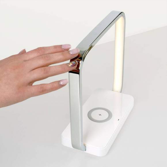 Светодиодная настольная лампа с беспроводной зарядкой QI Евросвет Frame 80502/1 хром a047190