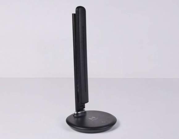 Светодиодная настольная лампа с беспроводной зарядкой Ambrella light Desk DE521 Светодиодная настольная лампа с беспроводной зарядкой Ambrella light Desk DE521