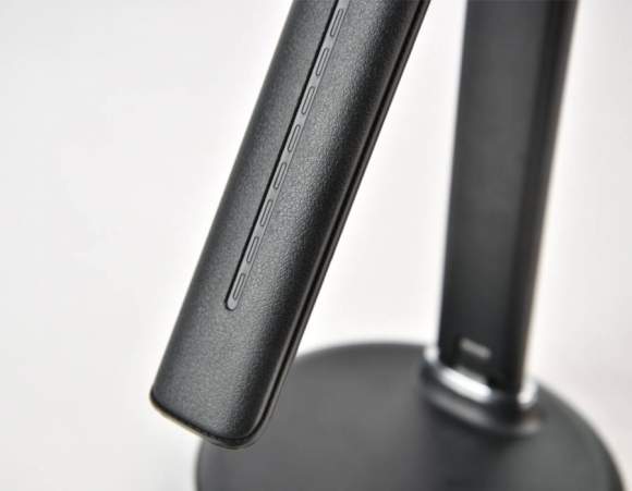 Светодиодная настольная лампа с беспроводной зарядкой Ambrella light Desk DE521 Светодиодная настольная лампа с беспроводной зарядкой Ambrella light Desk DE521