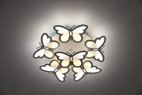 Потолочная диммируемая люстра с пультом ДУ Escada Butterfly 10205/5LED Потолочная диммируемая люстра с пультом ДУ Escada Butterfly 10205/5LED