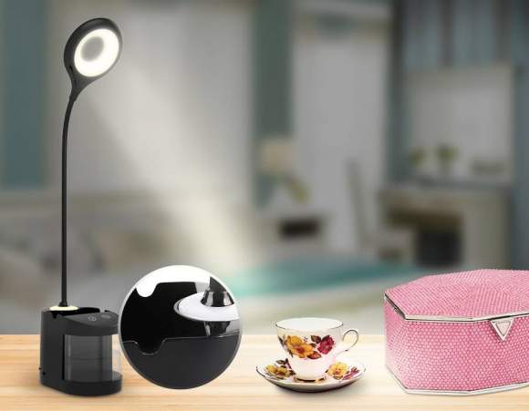 Настольная светодиодная лампа со встроенной аккумулятороной батареей и USB портом Ambrella light Desk DE562 Настольная светодиодная лампа со встроенной аккумулятороной батареей и USB портом Ambrella light Desk DE562