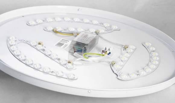 Потолочная светодиодная люстра с пультом д/у Lussole Lgo Moonlight LSP-8317