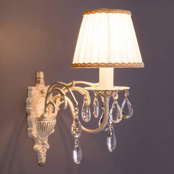 Бра Eurosvet 3637/1 белый с золотом/прозрачный хрусталь Бра Eurosvet 3637/1 белый с золотом/прозрачный хрусталь